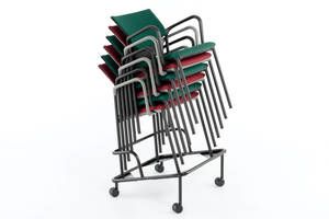 Gestapelt lassen sie sich auf dem Rollwagen leicht transportieren